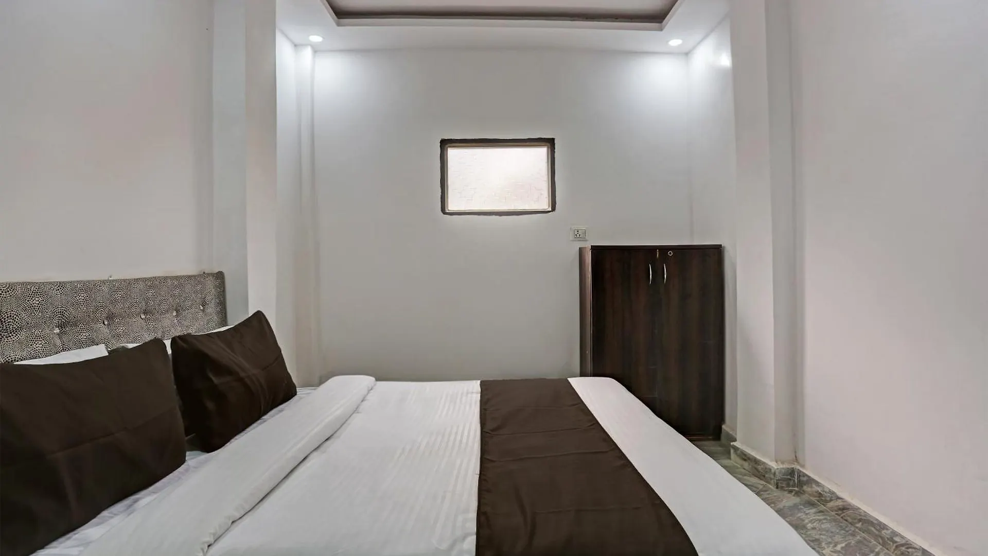 Hotel O Blue Moon Residency Delhi