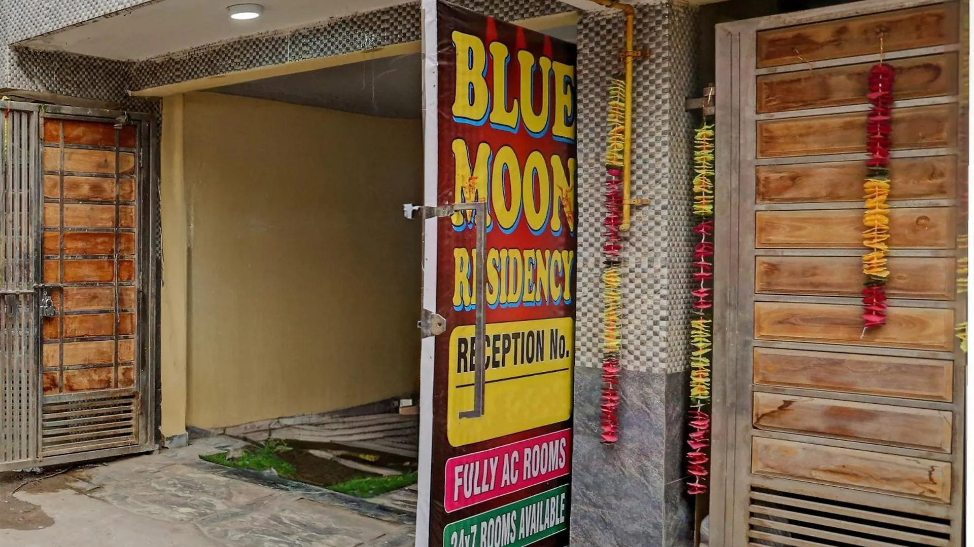 Hotel O Blue Moon Residency Delhi