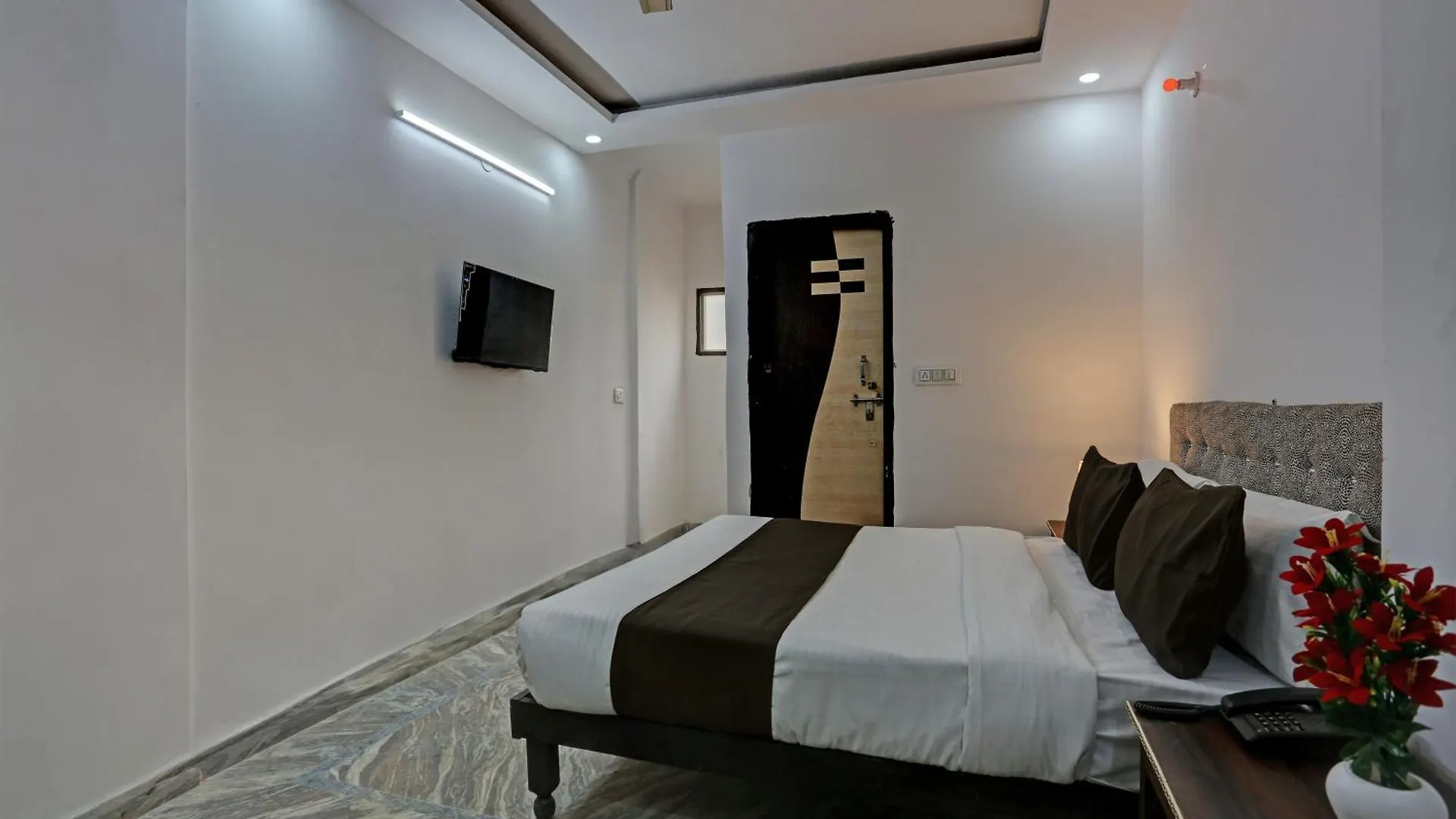 Hotel O Blue Moon Residency Delhi